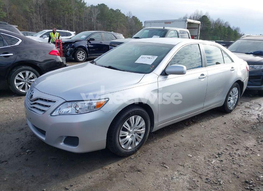 Photo 2 of 2011 Toyota Camry LE (VIN 4T4BF3EK3BR121962)