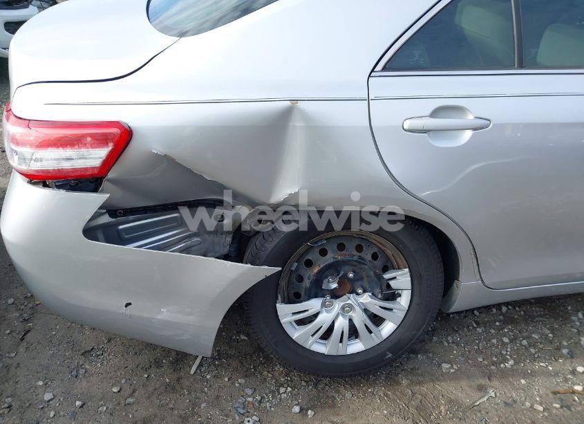 Photo 6 of 2011 Toyota Camry LE (VIN 4T4BF3EK3BR121962)