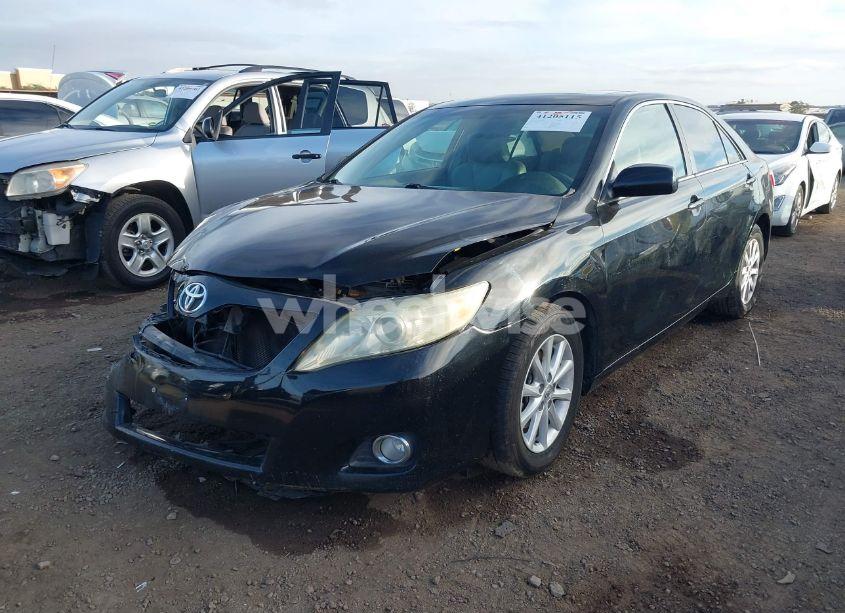 Photo 2 of 2011 Toyota Camry XLE (VIN 4T4BF3EK3BR124733)