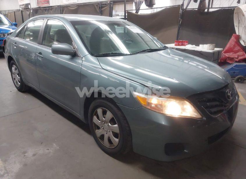 2011 Toyota Camry LE (VIN 4T4BF3EK3BR136333) main photo