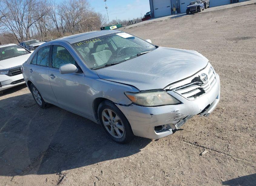 2011 Toyota Camry LE (VIN 4T4BF3EK3BR145291) main photo