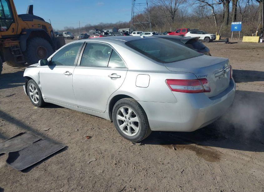 Photo 3 of 2011 Toyota Camry LE (VIN 4T4BF3EK3BR145291)