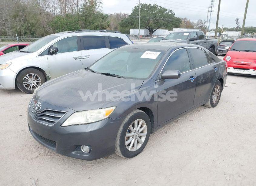 Photo 2 of 2011 Toyota Camry XLE (VIN 4T4BF3EK3BR155951)