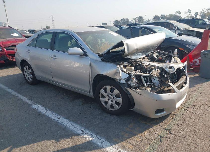 2011 Toyota Camry LE (VIN 4T4BF3EK3BR160437) main photo