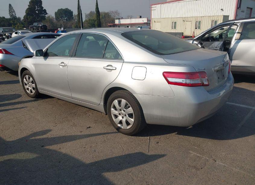 Photo 3 of 2011 Toyota Camry LE (VIN 4T4BF3EK3BR160437)
