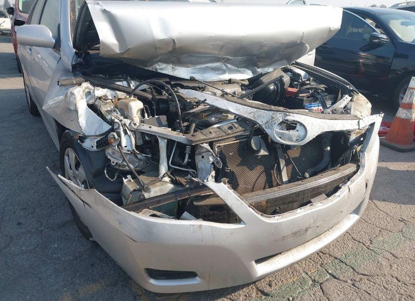 Photo 6 of 2011 Toyota Camry LE (VIN 4T4BF3EK3BR160437)