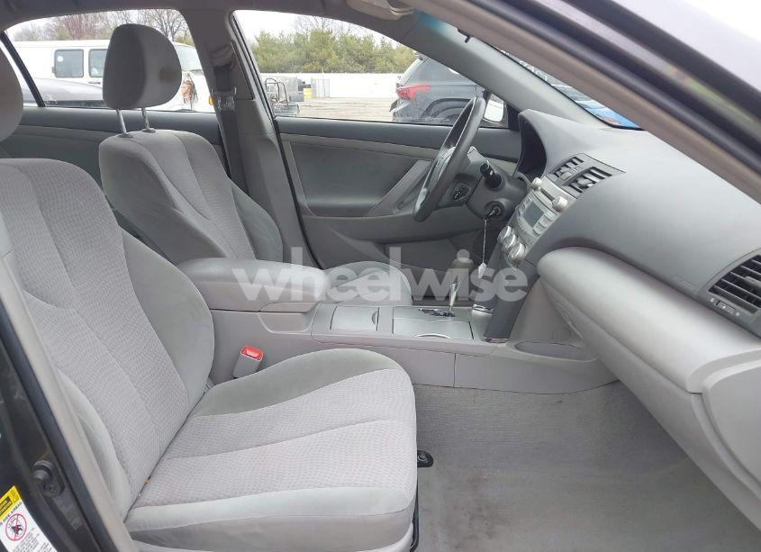 Photo 5 of 2011 Toyota Camry LE (VIN 4T4BF3EK3BR191364)