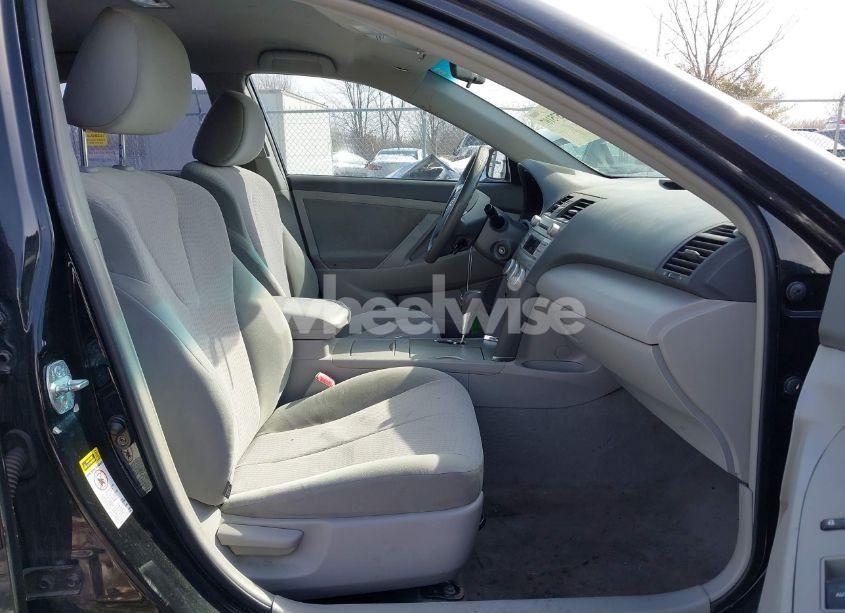 Photo 5 of 2011 Toyota Camry LE (VIN 4T4BF3EK3BR202489)