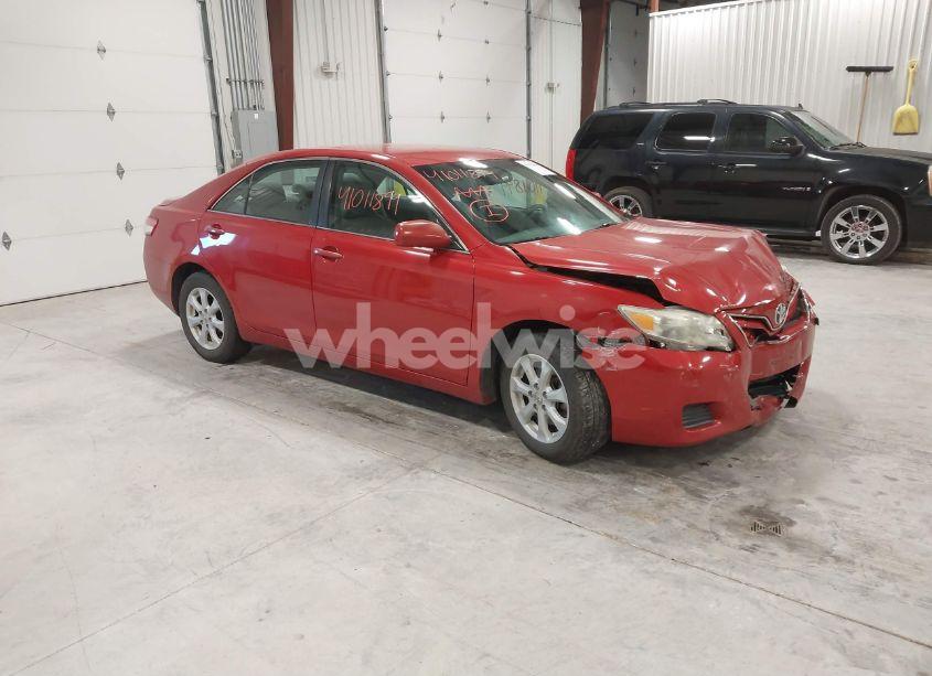 2011 Toyota Camry LE (VIN 4T4BF3EK3BR207806) main photo
