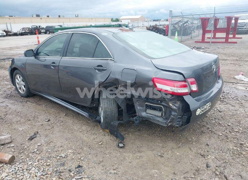 Photo 3 of 2011 Toyota Camry LE (VIN 4T4BF3EK3BR208101)