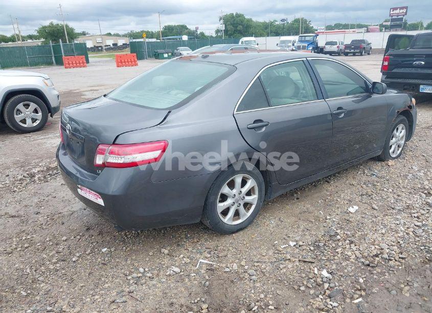 Photo 4 of 2011 Toyota Camry LE (VIN 4T4BF3EK3BR208101)