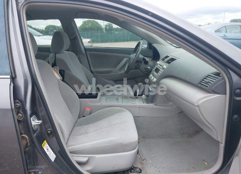 Photo 5 of 2011 Toyota Camry LE (VIN 4T4BF3EK3BR208101)