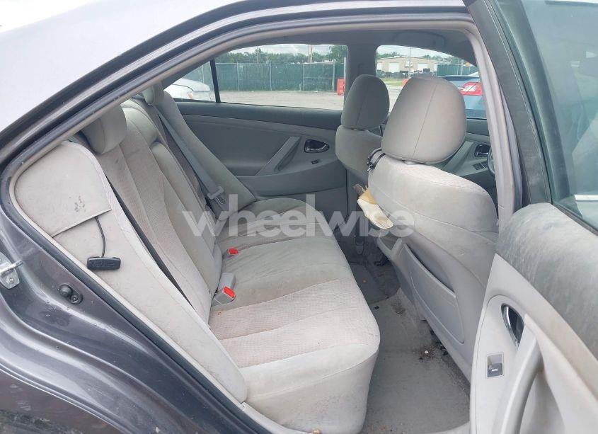 Photo 8 of 2011 Toyota Camry LE (VIN 4T4BF3EK3BR208101)