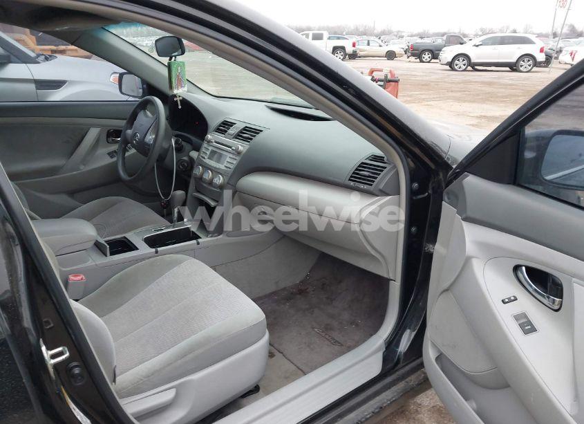 Photo 5 of 2010 Toyota Camry LE (VIN 4T4BF3EK4AR066579)