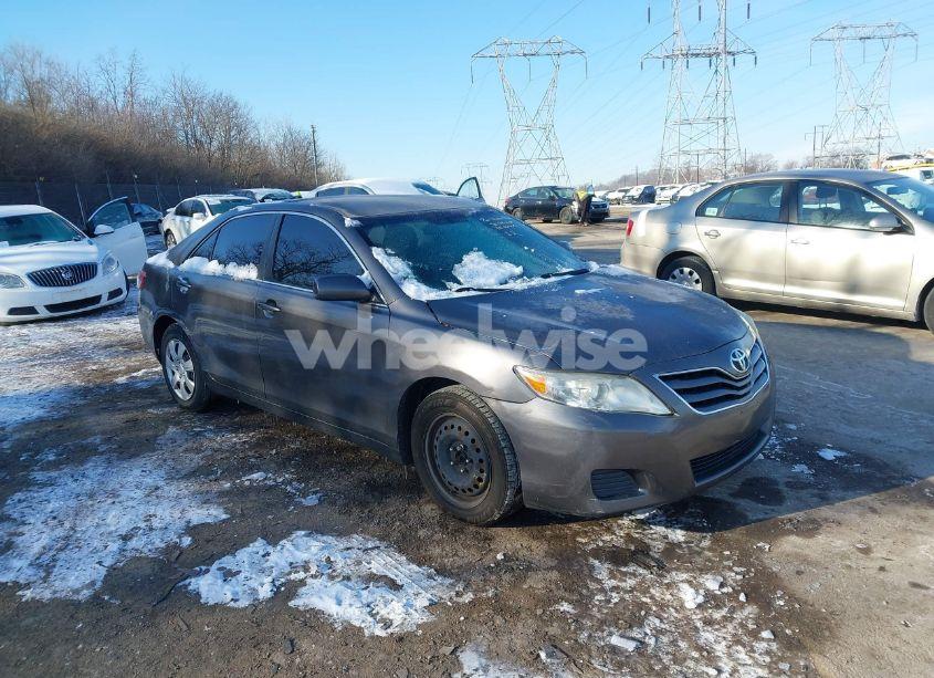 2010 Toyota Camry LE (VIN 4T4BF3EK4AR067652) main photo