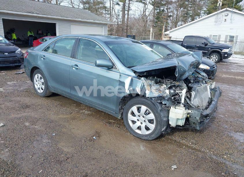 2010 Toyota Camry LE (VIN 4T4BF3EK4AR069675) main photo