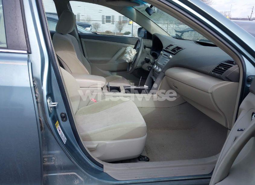 Photo 5 of 2010 Toyota Camry LE (VIN 4T4BF3EK4AR069675)