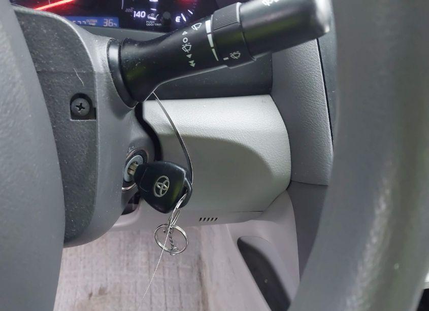 Photo 11 of 2010 Toyota Camry LE (VIN 4T4BF3EK4AR080126)