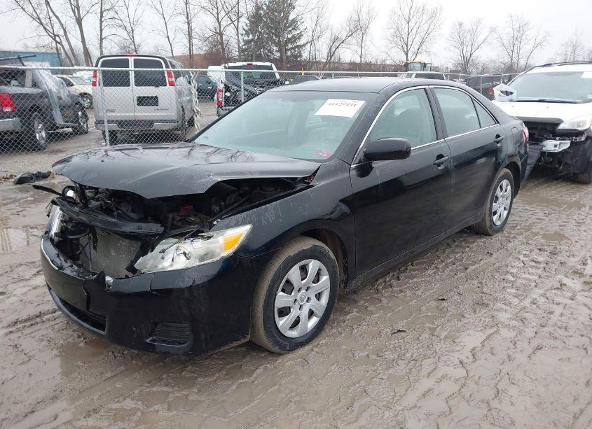 Photo 2 of 2010 Toyota Camry LE (VIN 4T4BF3EK4AR080126)