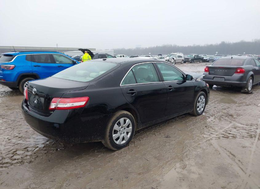 Photo 4 of 2010 Toyota Camry LE (VIN 4T4BF3EK4AR080126)