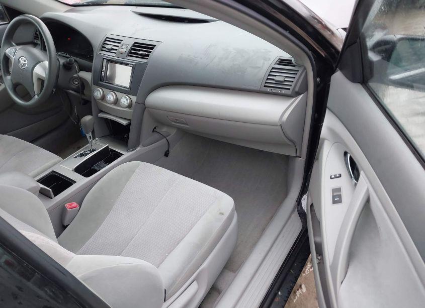 Photo 5 of 2010 Toyota Camry LE (VIN 4T4BF3EK4AR080126)