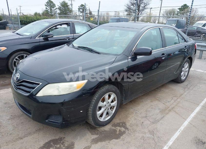Photo 2 of 2011 Toyota Camry LE (VIN 4T4BF3EK4BR090415)