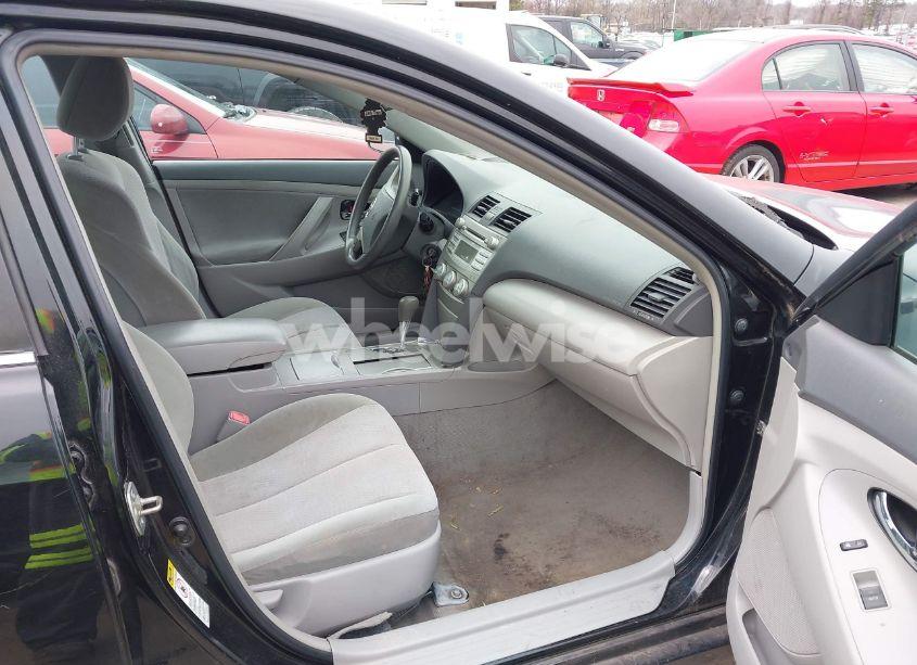 Photo 5 of 2011 Toyota Camry LE (VIN 4T4BF3EK4BR090415)