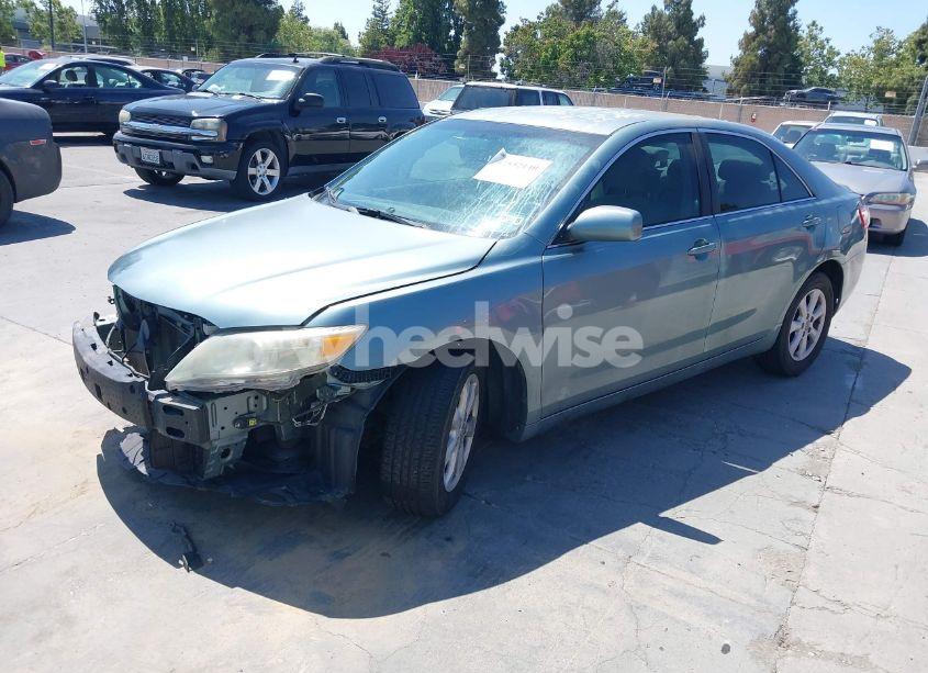 Photo 2 of 2011 Toyota Camry LE (VIN 4T4BF3EK4BR096523)