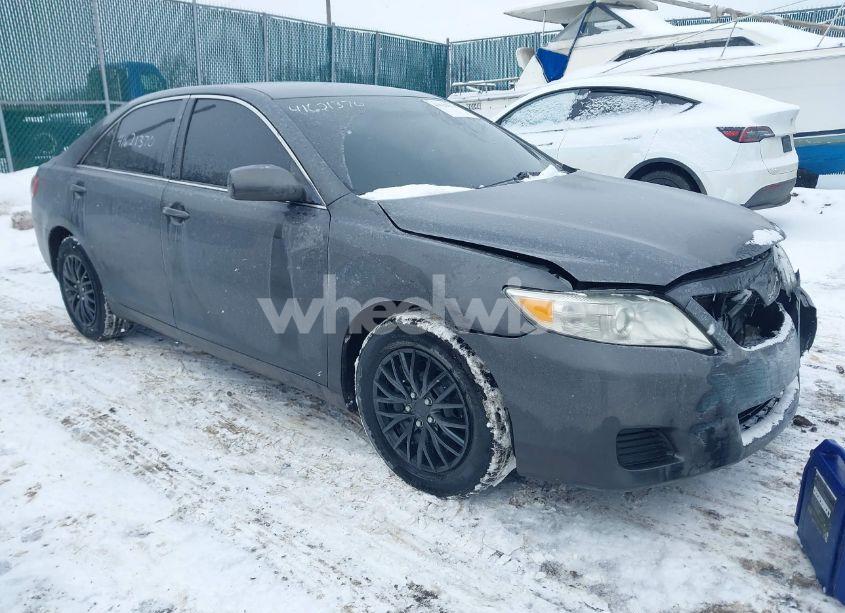 2011 Toyota Camry LE (VIN 4T4BF3EK4BR105642) main photo