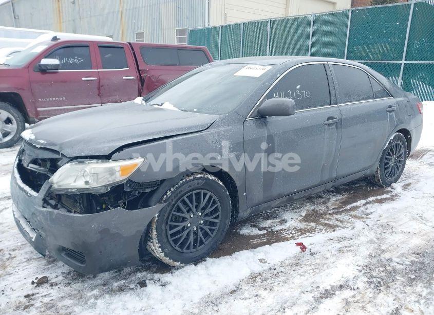 Photo 2 of 2011 Toyota Camry LE (VIN 4T4BF3EK4BR105642)