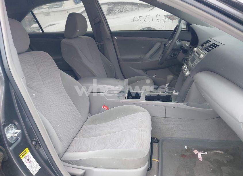 Photo 5 of 2011 Toyota Camry LE (VIN 4T4BF3EK4BR105642)