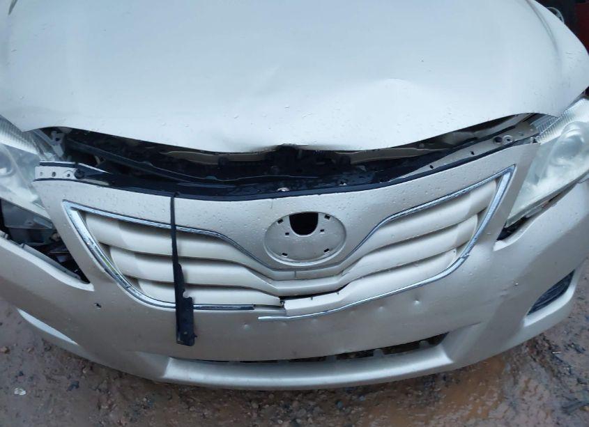 Photo 13 of 2011 Toyota Camry LE (VIN 4T4BF3EK4BR108458)