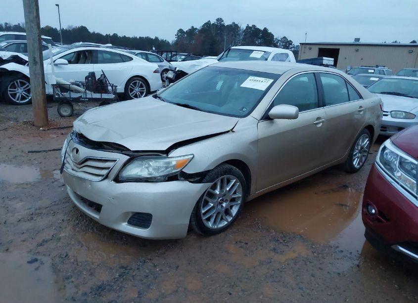 Photo 2 of 2011 Toyota Camry LE (VIN 4T4BF3EK4BR108458)