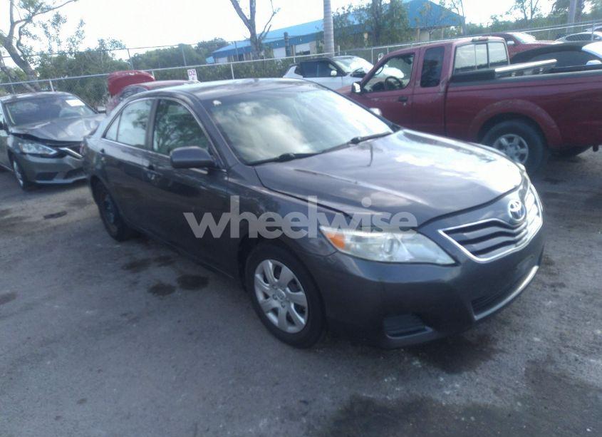 2011 Toyota Camry LE (VIN 4T4BF3EK4BR121517) main photo