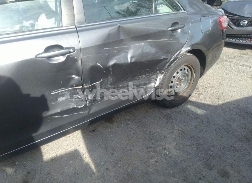 Photo 6 of 2011 Toyota Camry LE (VIN 4T4BF3EK4BR121517)