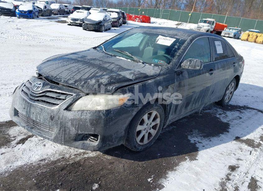 Photo 2 of 2011 Toyota Camry LE (VIN 4T4BF3EK4BR123851)