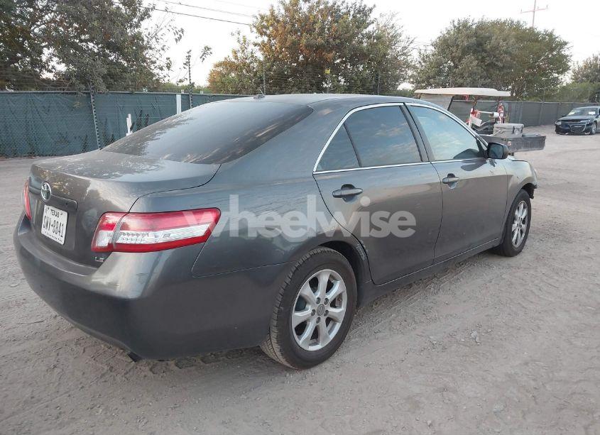 Photo 4 of 2011 Toyota Camry LE (VIN 4T4BF3EK4BR125079)