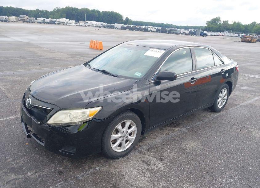 Photo 2 of 2011 Toyota Camry LE (VIN 4T4BF3EK4BR137670)