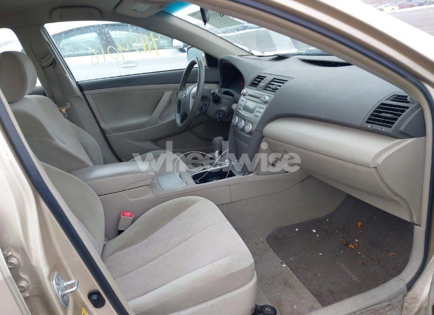 Photo 5 of 2011 Toyota Camry LE (VIN 4T4BF3EK4BR138267)