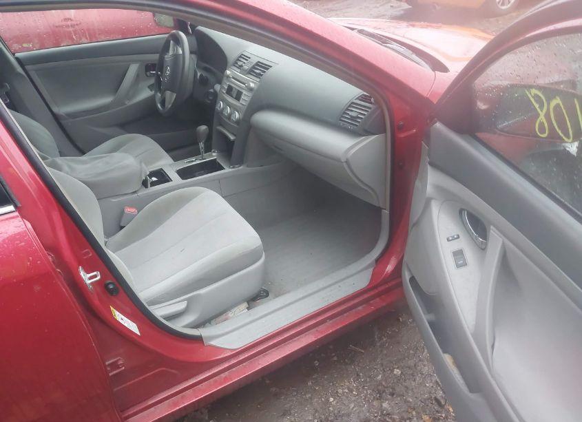 Photo 5 of 2011 Toyota Camry LE (VIN 4T4BF3EK4BR139998)