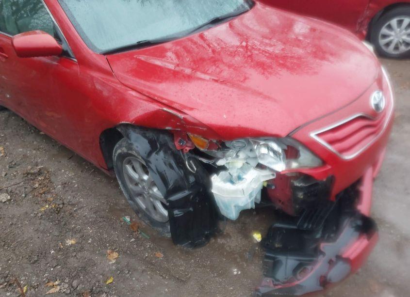 Photo 6 of 2011 Toyota Camry LE (VIN 4T4BF3EK4BR139998)