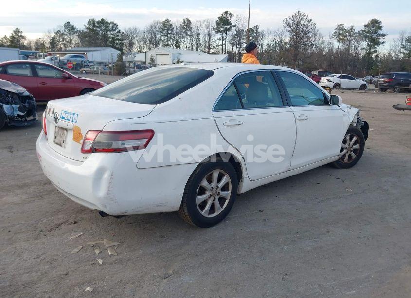 Photo 4 of 2011 Toyota Camry LE (VIN 4T4BF3EK4BR145882)