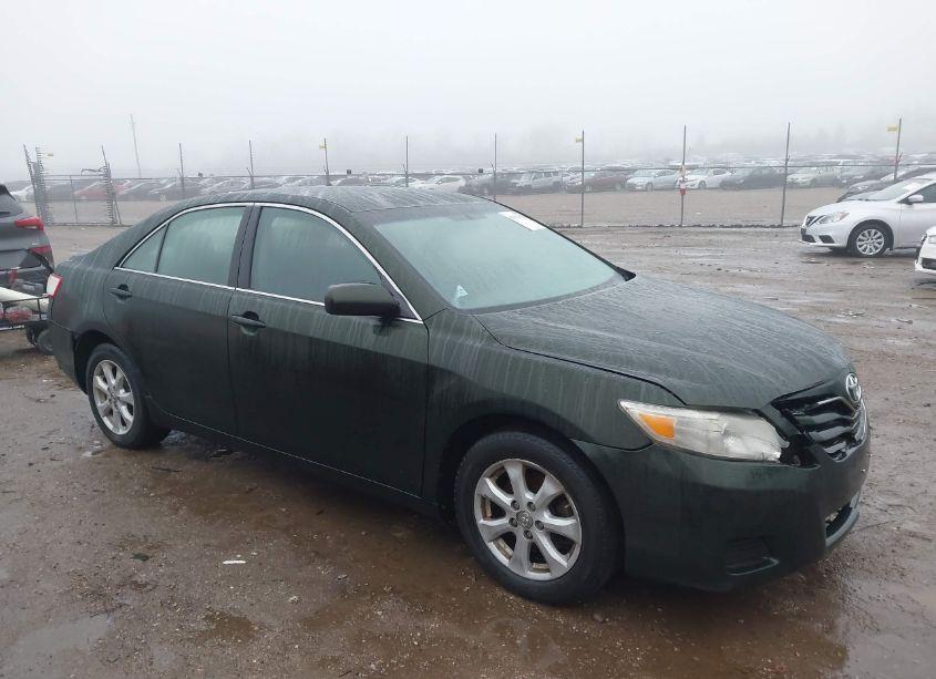 2011 Toyota Camry LE (VIN 4T4BF3EK4BR152184) main photo
