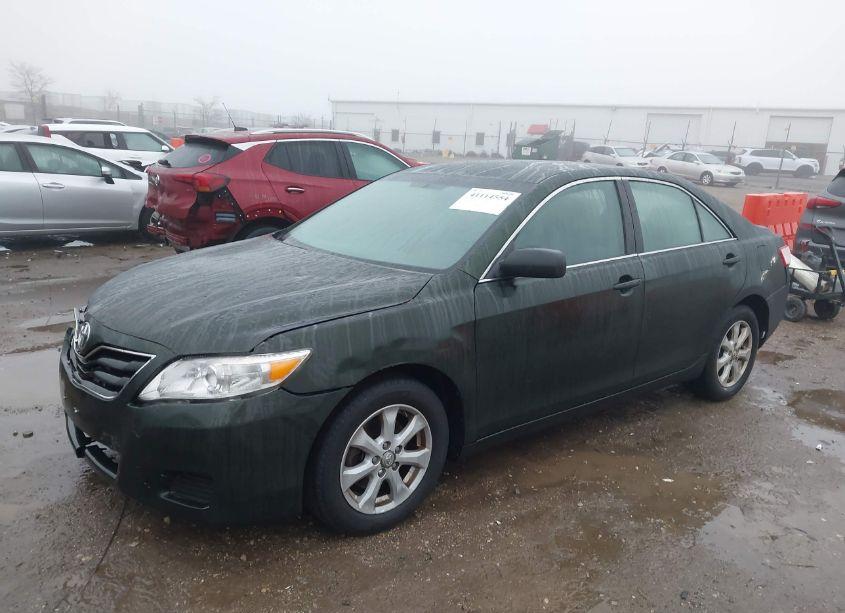 Photo 2 of 2011 Toyota Camry LE (VIN 4T4BF3EK4BR152184)