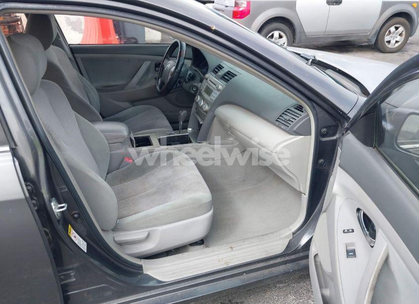 Photo 5 of 2011 Toyota Camry LE (VIN 4T4BF3EK4BR163315)