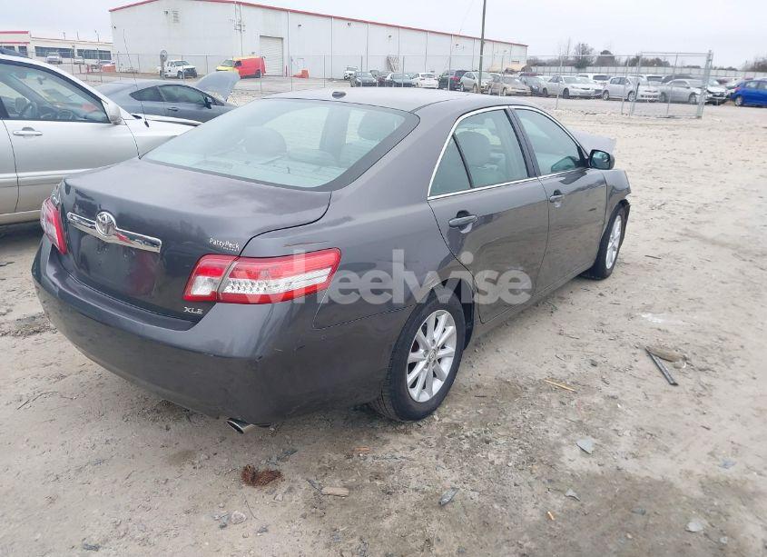 Photo 4 of 2011 Toyota Camry XLE (VIN 4T4BF3EK4BR165498)