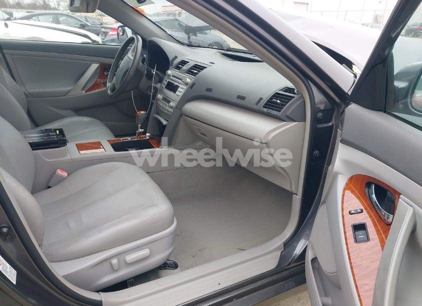 Photo 5 of 2011 Toyota Camry XLE (VIN 4T4BF3EK4BR165498)