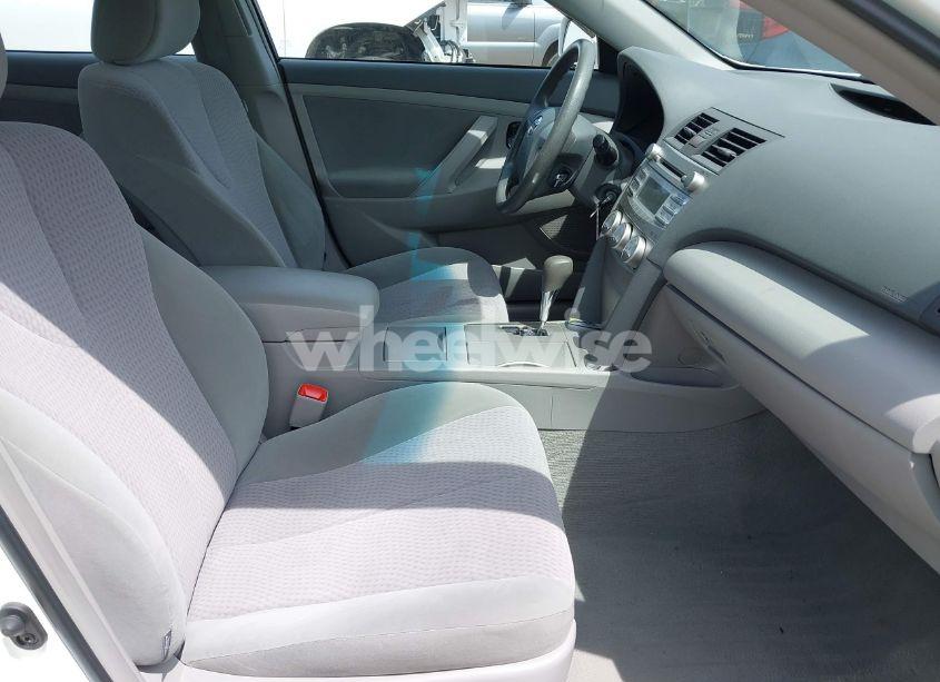 Photo 5 of 2011 Toyota Camry LE (VIN 4T4BF3EK4BR166831)