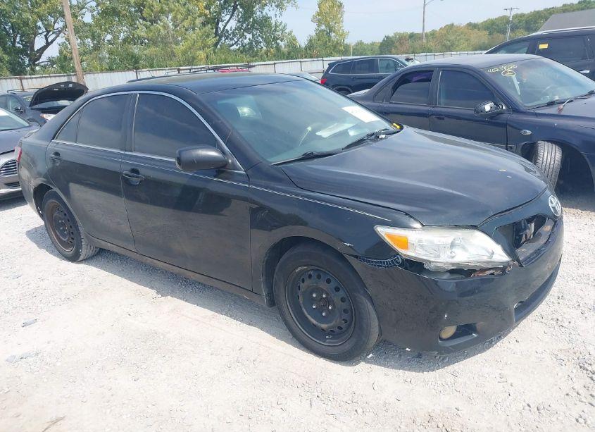 2011 Toyota Camry LE (VIN 4T4BF3EK4BR171320) main photo