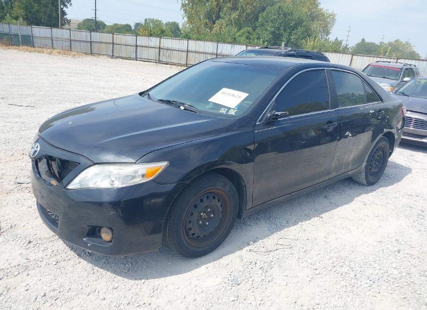 Photo 2 of 2011 Toyota Camry LE (VIN 4T4BF3EK4BR171320)